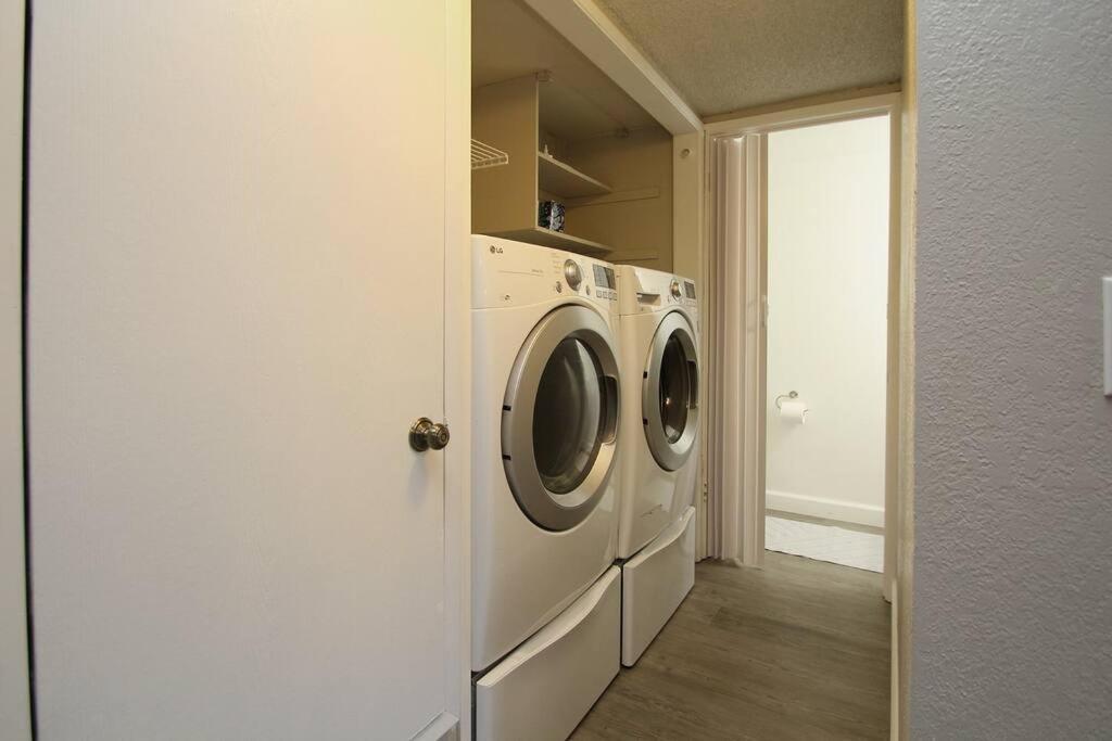 Apartamento Townhouse By Fsu Savemartcenter *
