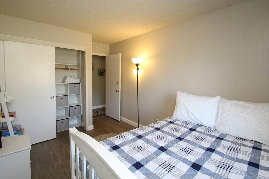 Townhouse By Fsu Savemartcenter Apartamento