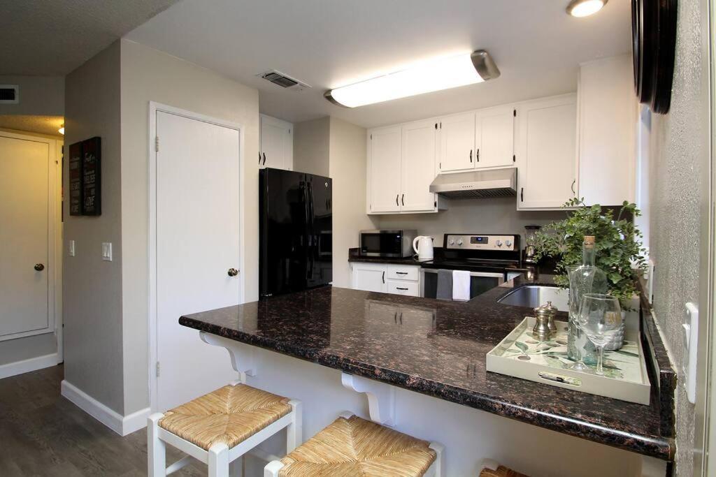 Townhouse By Fsu Savemartcenter Apartamento *